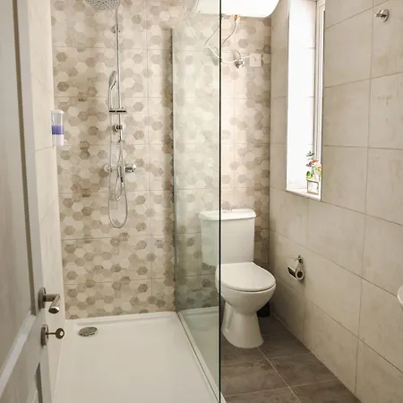 Capardi No5 * St. Paul's Bay